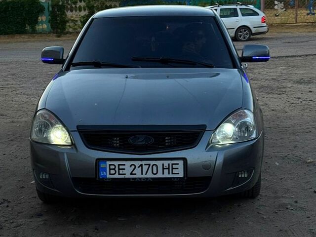 Серый ВАЗ Priora, объемом двигателя 1.6 л и пробегом 195 тыс. км за 3000 $, фото 1 на Automoto.ua