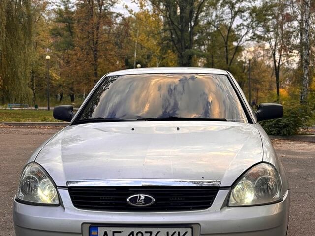 Серый ВАЗ Priora, объемом двигателя 1.6 л и пробегом 207 тыс. км за 3000 $, фото 1 на Automoto.ua