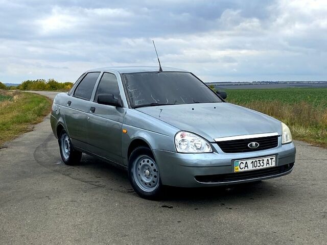 Сірий ВАЗ Priora, об'ємом двигуна 1.6 л та пробігом 0 тис. км за 2100 $, фото 1 на Automoto.ua