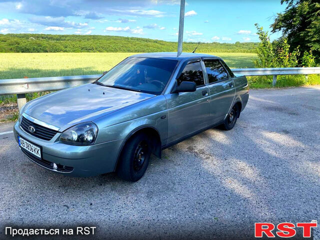 Серый ВАЗ Priora, объемом двигателя 1.6 л и пробегом 161 тыс. км за 1750 $, фото 1 на Automoto.ua
