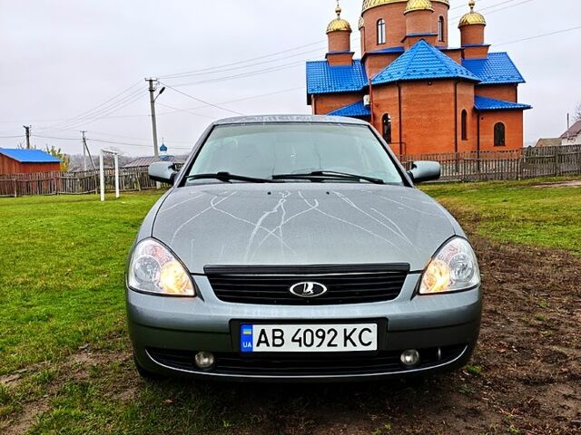 Серый ВАЗ Priora, объемом двигателя 1.6 л и пробегом 182 тыс. км за 2499 $, фото 1 на Automoto.ua