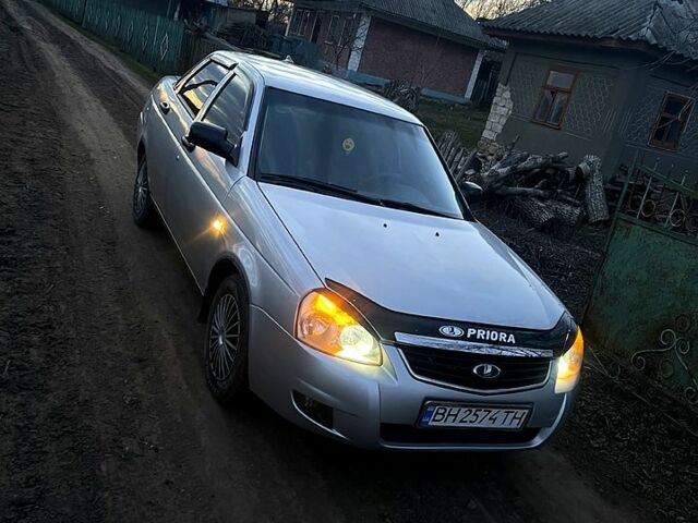 Сірий ВАЗ Priora, об'ємом двигуна 1.6 л та пробігом 150 тис. км за 2650 $, фото 1 на Automoto.ua