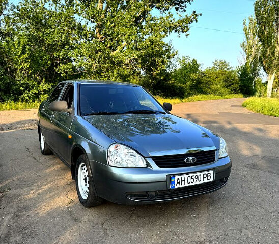 Серый ВАЗ Priora, объемом двигателя 1.6 л и пробегом 64 тыс. км за 4000 $, фото 1 на Automoto.ua