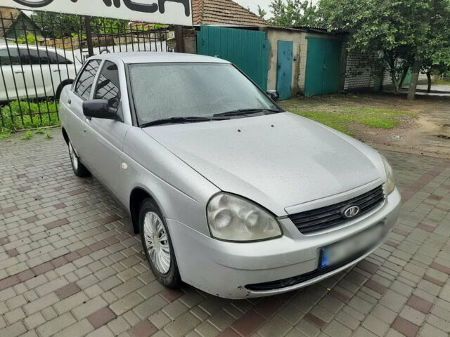 Серый ВАЗ Приора, объемом двигателя 16 л и пробегом 176 тыс. км за 4450 $, фото 1 на Automoto.ua