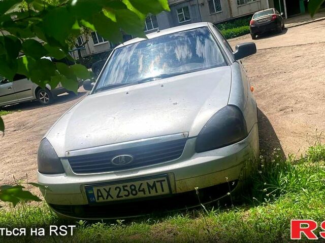 Серый ВАЗ Priora, объемом двигателя 1.6 л и пробегом 211 тыс. км за 1500 $, фото 1 на Automoto.ua