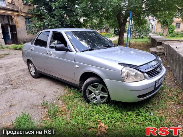 Серый ВАЗ Priora, объемом двигателя 1.6 л и пробегом 200 тыс. км за 2300 $, фото 1 на Automoto.ua