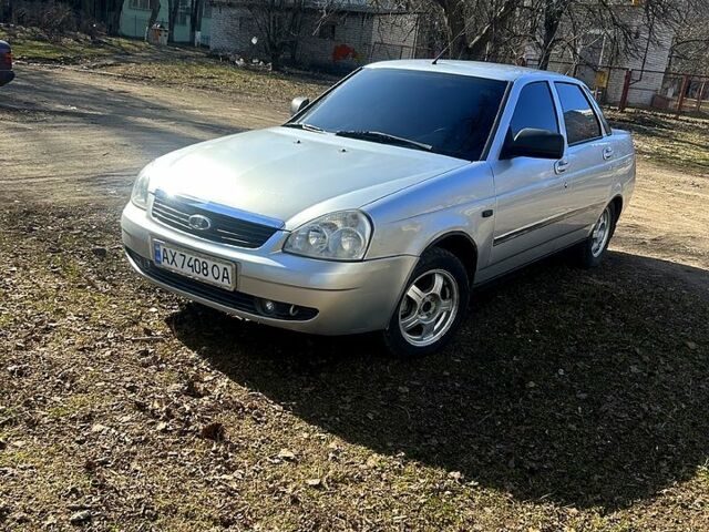 Серый ВАЗ Priora, объемом двигателя 1.6 л и пробегом 138 тыс. км за 3100 $, фото 1 на Automoto.ua