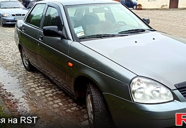 Серый ВАЗ Priora, объемом двигателя 1.6 л и пробегом 72 тыс. км за 2700 $, фото 1 на Automoto.ua