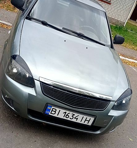 Сірий ВАЗ Priora, об'ємом двигуна 1.6 л та пробігом 210 тис. км за 2000 $, фото 1 на Automoto.ua