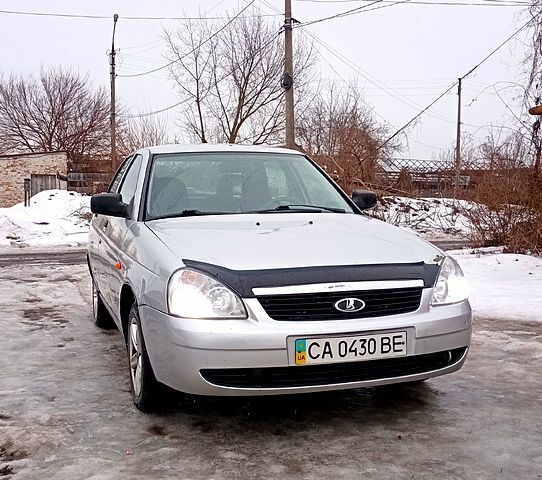 Сірий ВАЗ Priora, об'ємом двигуна 1.6 л та пробігом 1280 тис. км за 2450 $, фото 1 на Automoto.ua