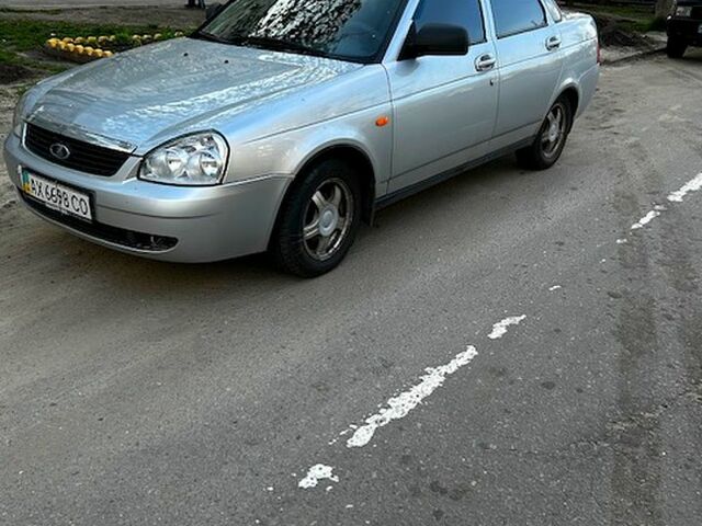 Сірий ВАЗ Priora, об'ємом двигуна 1.6 л та пробігом 172 тис. км за 3200 $, фото 1 на Automoto.ua