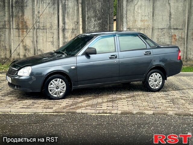 Серый ВАЗ Priora, объемом двигателя 1.6 л и пробегом 110 тыс. км за 2250 $, фото 1 на Automoto.ua