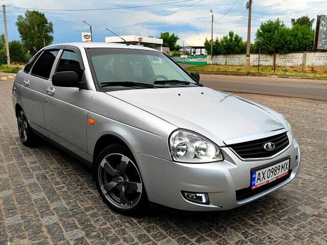 Сірий ВАЗ Priora, об'ємом двигуна 1.6 л та пробігом 143 тис. км за 3590 $, фото 1 на Automoto.ua