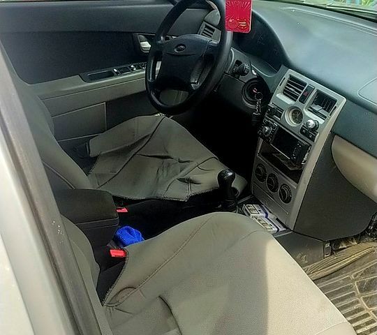 Серый ВАЗ Priora, объемом двигателя 1.6 л и пробегом 190 тыс. км за 2600 $, фото 1 на Automoto.ua