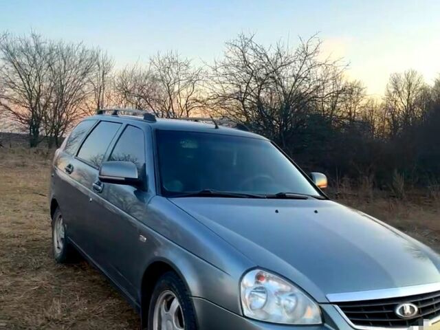 Серый ВАЗ Priora, объемом двигателя 1.6 л и пробегом 200 тыс. км за 4000 $, фото 1 на Automoto.ua