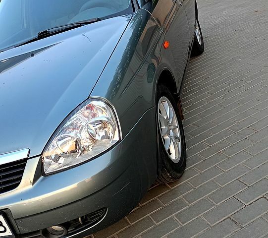 Серый ВАЗ Priora, объемом двигателя 1.6 л и пробегом 156 тыс. км за 3450 $, фото 1 на Automoto.ua