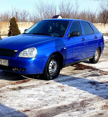 Синий ВАЗ Priora, объемом двигателя 1.6 л и пробегом 140 тыс. км за 3800 $, фото 1 на Automoto.ua