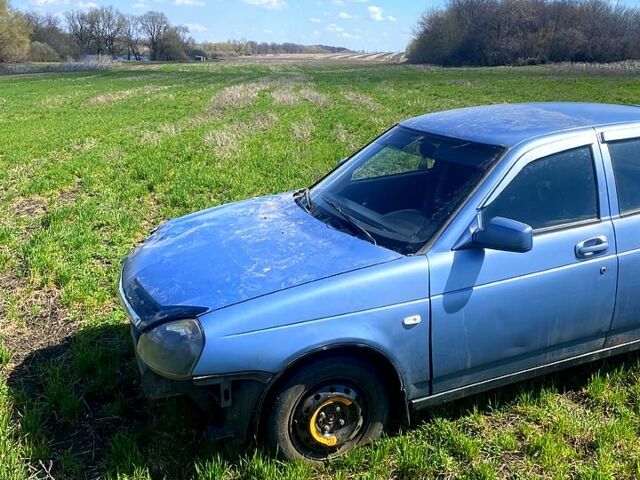 Синий ВАЗ Priora, объемом двигателя 1.6 л и пробегом 150 тыс. км за 680 $, фото 1 на Automoto.ua