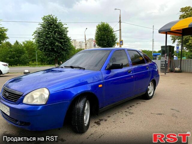 Синий ВАЗ Priora, объемом двигателя 1.6 л и пробегом 240 тыс. км за 2100 $, фото 1 на Automoto.ua
