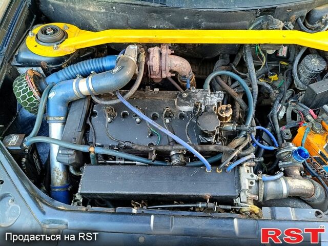 Синий ВАЗ Priora, объемом двигателя 1.6 л и пробегом 295 тыс. км за 2500 $, фото 1 на Automoto.ua