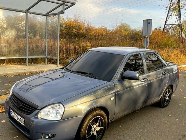Синий ВАЗ Priora, объемом двигателя 1.6 л и пробегом 25300 тыс. км за 3200 $, фото 1 на Automoto.ua