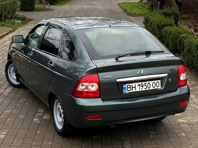 Зелений ВАЗ Priora, об'ємом двигуна 1.6 л та пробігом 156 тис. км за 2800 $, фото 1 на Automoto.ua