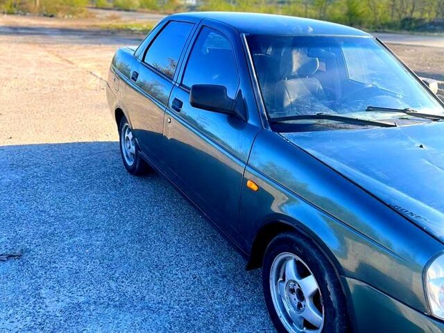 Зеленый ВАЗ Priora, объемом двигателя 1.6 л и пробегом 0 тыс. км за 2000 $, фото 1 на Automoto.ua