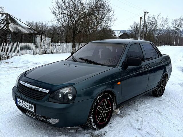 Зеленый ВАЗ Priora, объемом двигателя 1.6 л и пробегом 1120 тыс. км за 2400 $, фото 1 на Automoto.ua