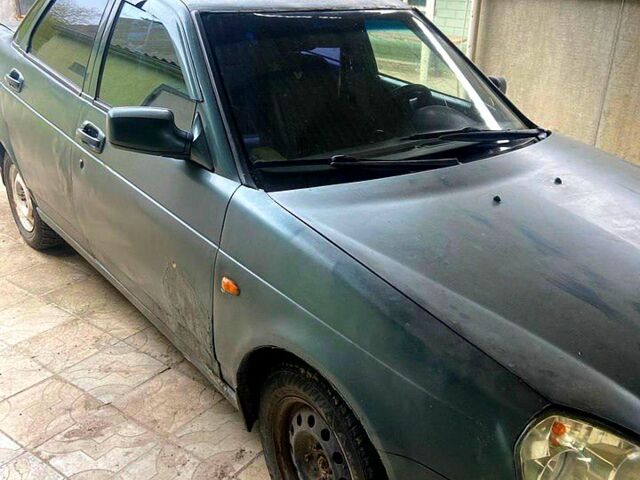 Зелений ВАЗ Priora, об'ємом двигуна 1.6 л та пробігом 170 тис. км за 800 $, фото 1 на Automoto.ua