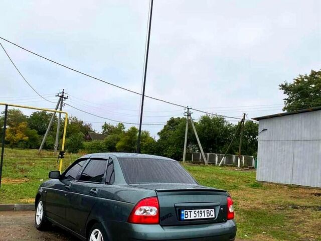 Зелений ВАЗ Priora, об'ємом двигуна 1.6 л та пробігом 287 тис. км за 1750 $, фото 1 на Automoto.ua