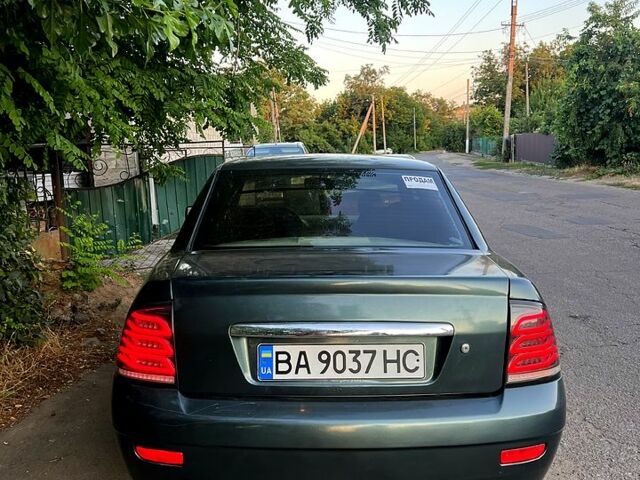 Зеленый ВАЗ Priora, объемом двигателя 1.6 л и пробегом 465 тыс. км за 1450 $, фото 1 на Automoto.ua