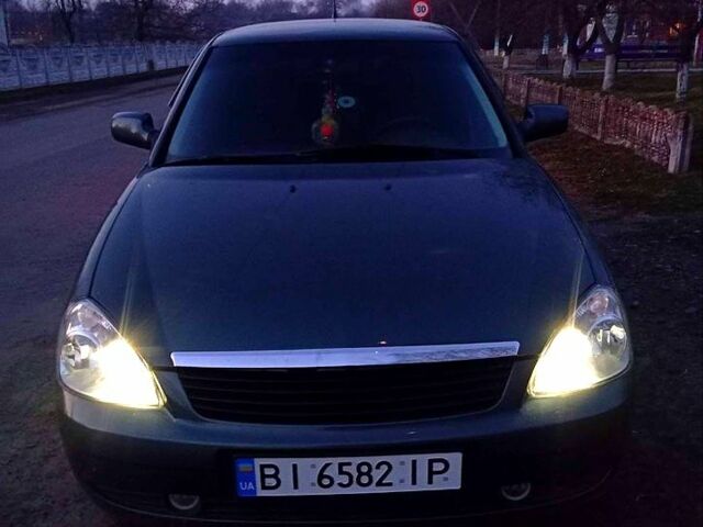 Зелений ВАЗ Priora, об'ємом двигуна 1.6 л та пробігом 208 тис. км за 3500 $, фото 1 на Automoto.ua