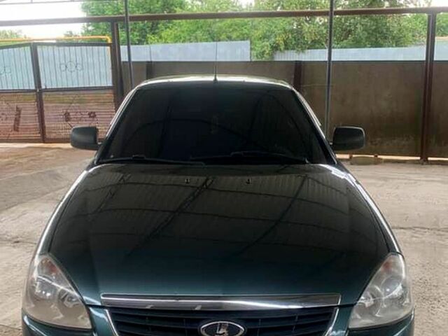 Зелений ВАЗ Priora, об'ємом двигуна 1.6 л та пробігом 213 тис. км за 3100 $, фото 1 на Automoto.ua