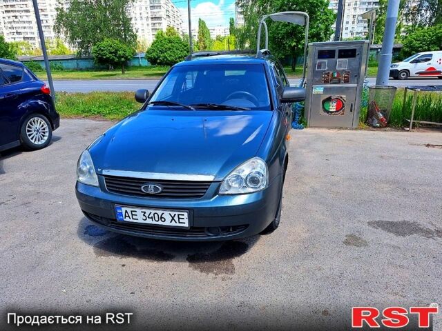 Зелений ВАЗ Priora, об'ємом двигуна 1.6 л та пробігом 220 тис. км за 2100 $, фото 1 на Automoto.ua