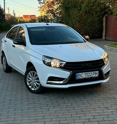 Білий ВАЗ Веста, об'ємом двигуна 1.6 л та пробігом 20 тис. км за 8200 $, фото 1 на Automoto.ua