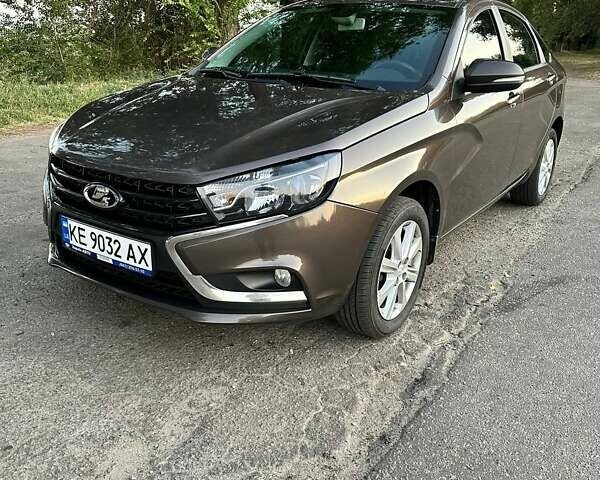Коричневый ВАЗ Веста, объемом двигателя 1.6 л и пробегом 131 тыс. км за 8999 $, фото 1 на Automoto.ua