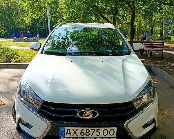 Білий ВАЗ Vesta Cross, об'ємом двигуна 1.8 л та пробігом 24 тис. км за 9800 $, фото 1 на Automoto.ua
