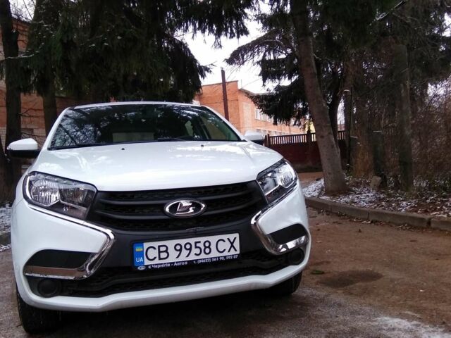 Белый ВАЗ XRay, объемом двигателя 1.6 л и пробегом 30 тыс. км за 8000 $, фото 1 на Automoto.ua