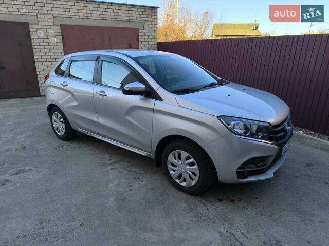 Серый ВАЗ XRay, объемом двигателя 1.6 л и пробегом 32 тыс. км за 9900 $, фото 1 на Automoto.ua