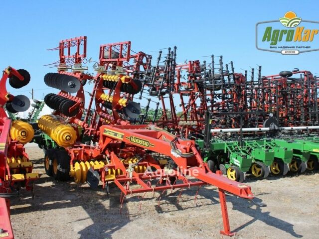 Красный Вадерстад Carrier CR 650, объемом двигателя 0 л и пробегом 0 тыс. км за 34883 $, фото 1 на Automoto.ua