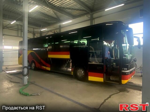 Черный ВанХул Акрон, объемом двигателя 12.9 л и пробегом 0 тыс. км за 82225 $, фото 1 на Automoto.ua