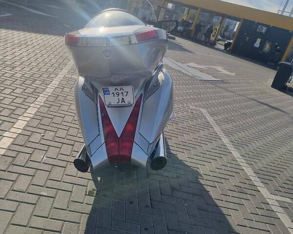 Сірий Вікторі Візіон Тур, об'ємом двигуна 1.8 л та пробігом 25 тис. км за 10000 $, фото 1 на Automoto.ua