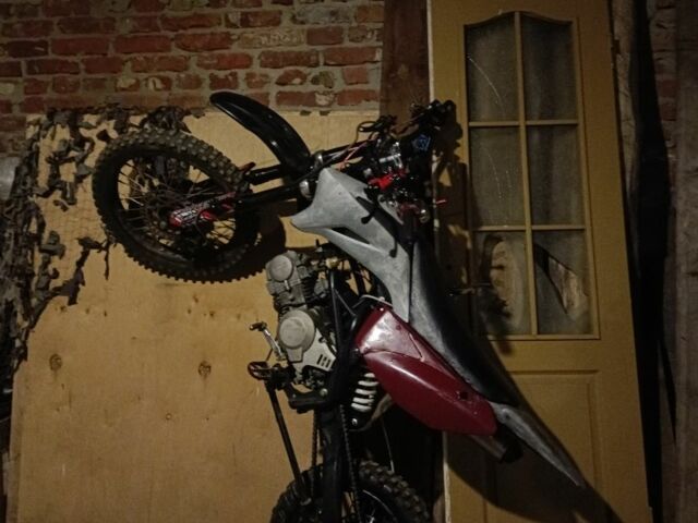 Вайпер Інша 2014 у Сумах на Automoto.ua Чорний Вайпер Інша, об'ємом двигуна 0.1 л та пробігом 0 тис. км за 553 $, фото 1 на Automoto.ua