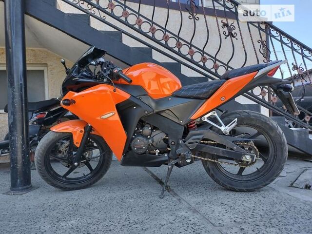 Оранжевый Вайпер V 200, объемом двигателя 0 л и пробегом 19 тыс. км за 700 $, фото 1 на Automoto.ua