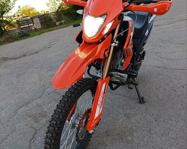 Оранжевый Вайпер V 250l, объемом двигателя 0.25 л и пробегом 3 тыс. км за 1200 $, фото 1 на Automoto.ua