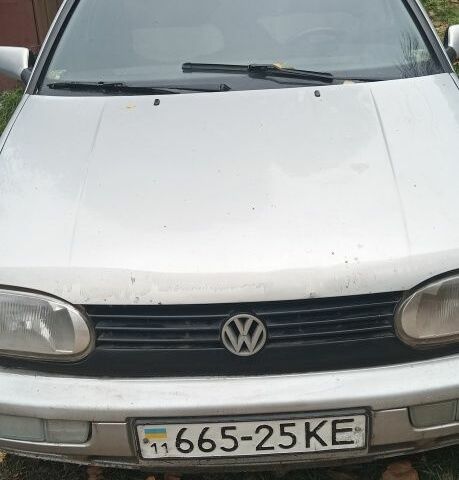 Серый Фольксваген 1500, объемом двигателя 1.8 л и пробегом 250 тыс. км за 900 $, фото 1 на Automoto.ua