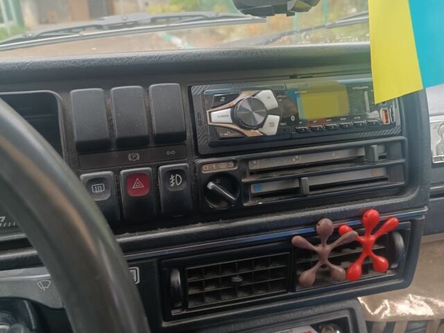 Білий Фольксваген 1600, об'ємом двигуна 1.6 л та пробігом 365 тис. км за 1400 $, фото 1 на Automoto.ua