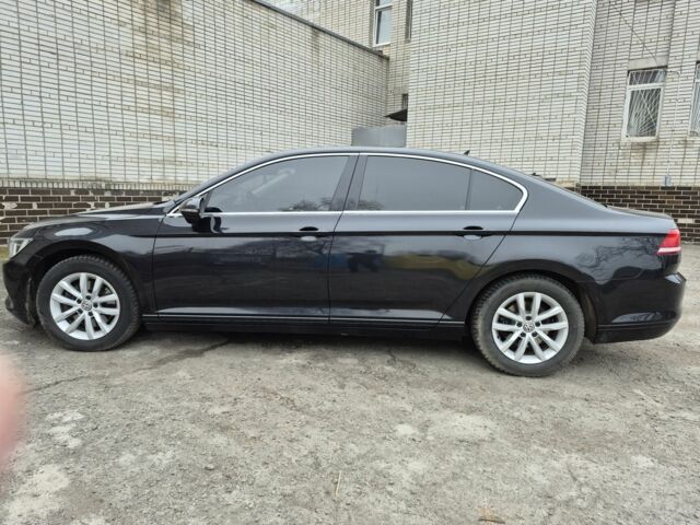 Черный Фольксваген 1600, объемом двигателя 1.6 л и пробегом 214 тыс. км за 15005 $, фото 1 на Automoto.ua