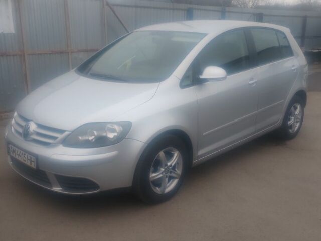 Серый Фольксваген 1600, объемом двигателя 1.6 л и пробегом 180 тыс. км за 6300 $, фото 1 на Automoto.ua