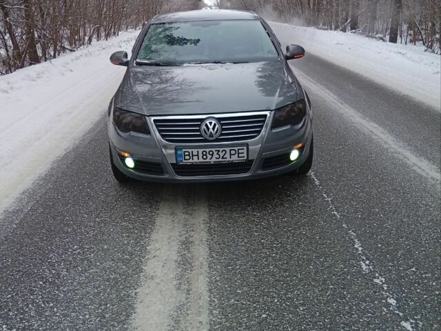 Серый Фольксваген 412, объемом двигателя 2 л и пробегом 207 тыс. км за 5400 $, фото 1 на Automoto.ua